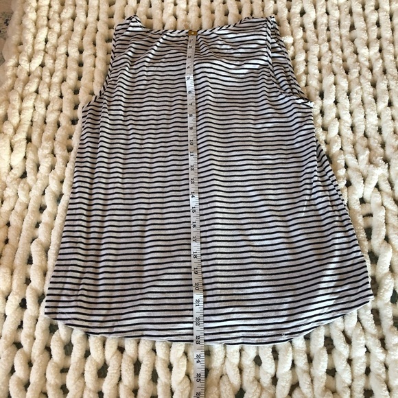 Striped Black and White Sleeveless Top - Picture 6 of 6